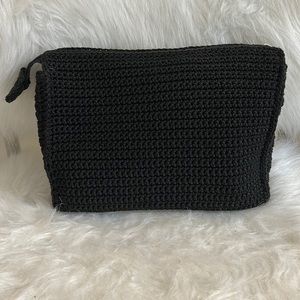 Unbranded, crochet blk pouch excellent in condition